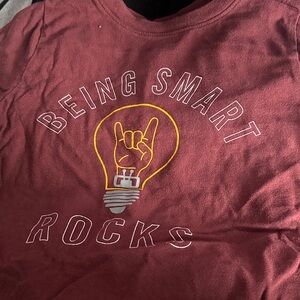 Old Navy Maroon Tee with Lightbulb Graphic